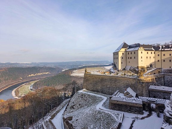 Die Georgenburg ist das dominanteste Gebäude im Ensemble der Festung Königstein. Von hier bietet sich ein weitreichender Blick ins Umland. Foto: Festung Königstein gGmbH