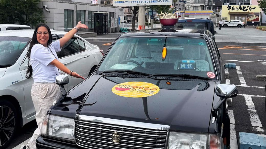 In der „Udon-Präfektur“ Kagawa bringen spezielle Taxis die Fans des Gerichts von Restaurant zu Restaurant – Foto: Toshiko Sakurai